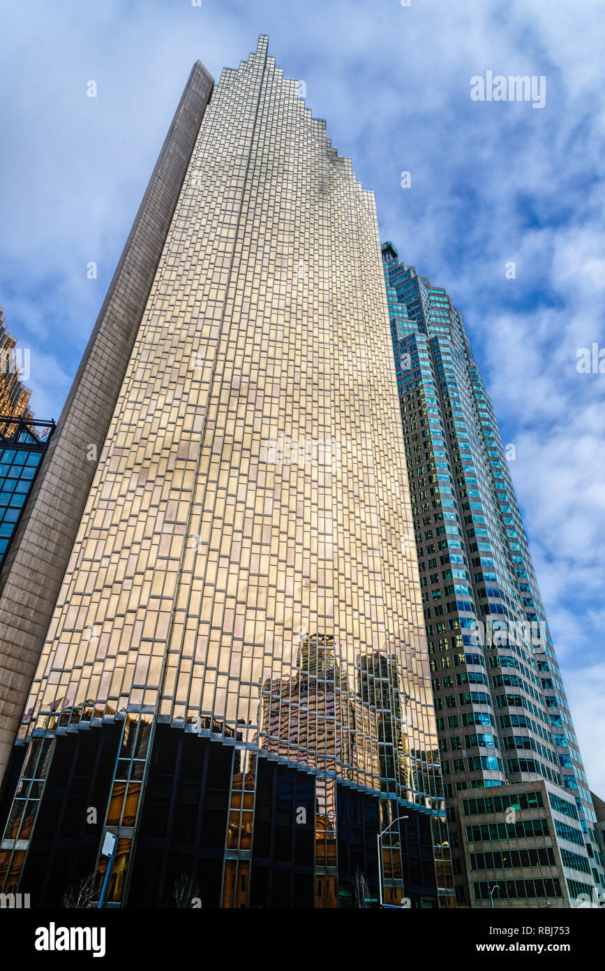 El Royal Bank of Canada (RBC) de la Torre Sur de la Plaza en la calle Front y Bay Street en Toronto, Canadá Foto de stock