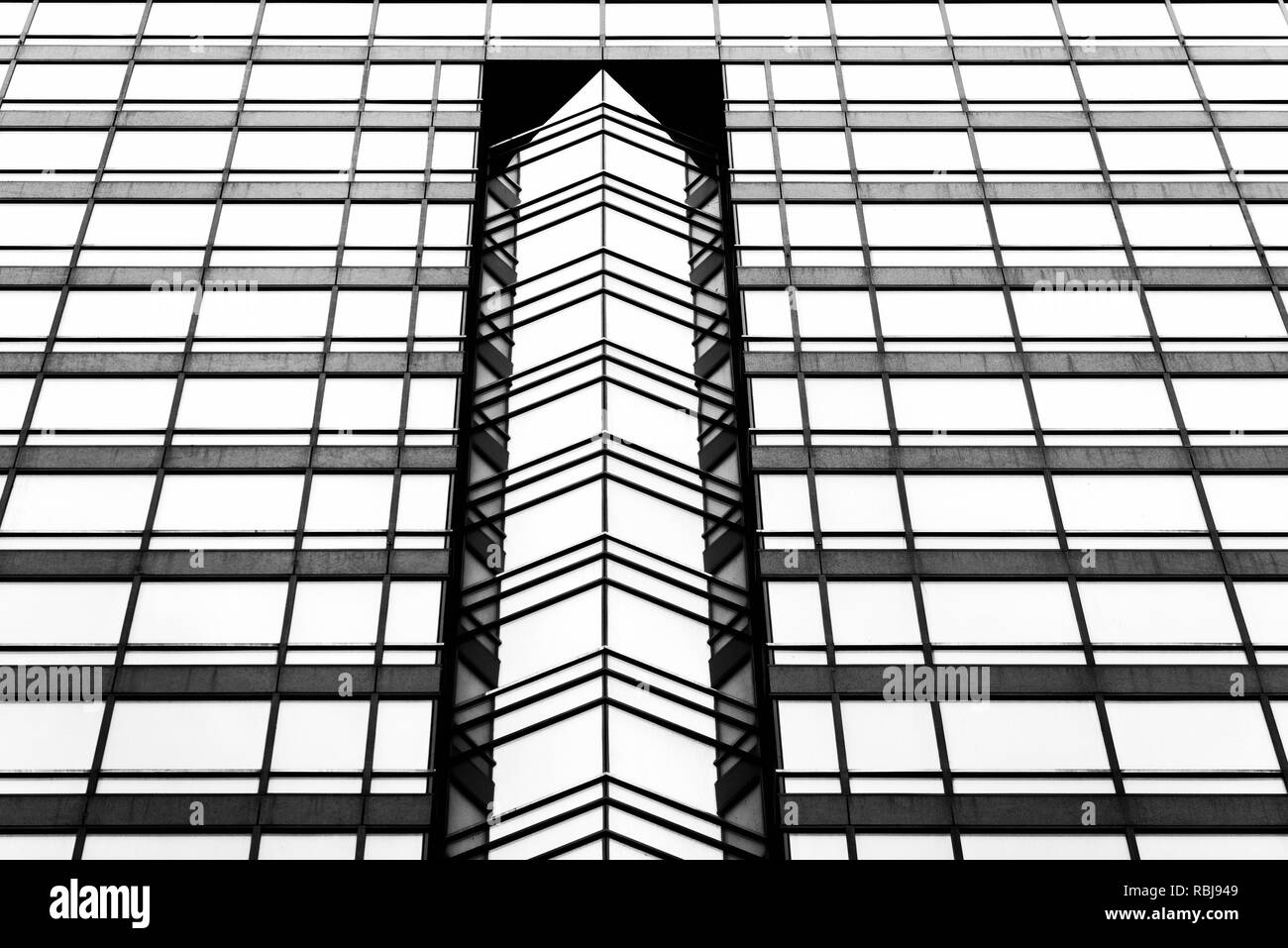 Detalles arquitectónicos de una Queen Street East Tower, en el centro de Toronto, Canadá Foto de stock