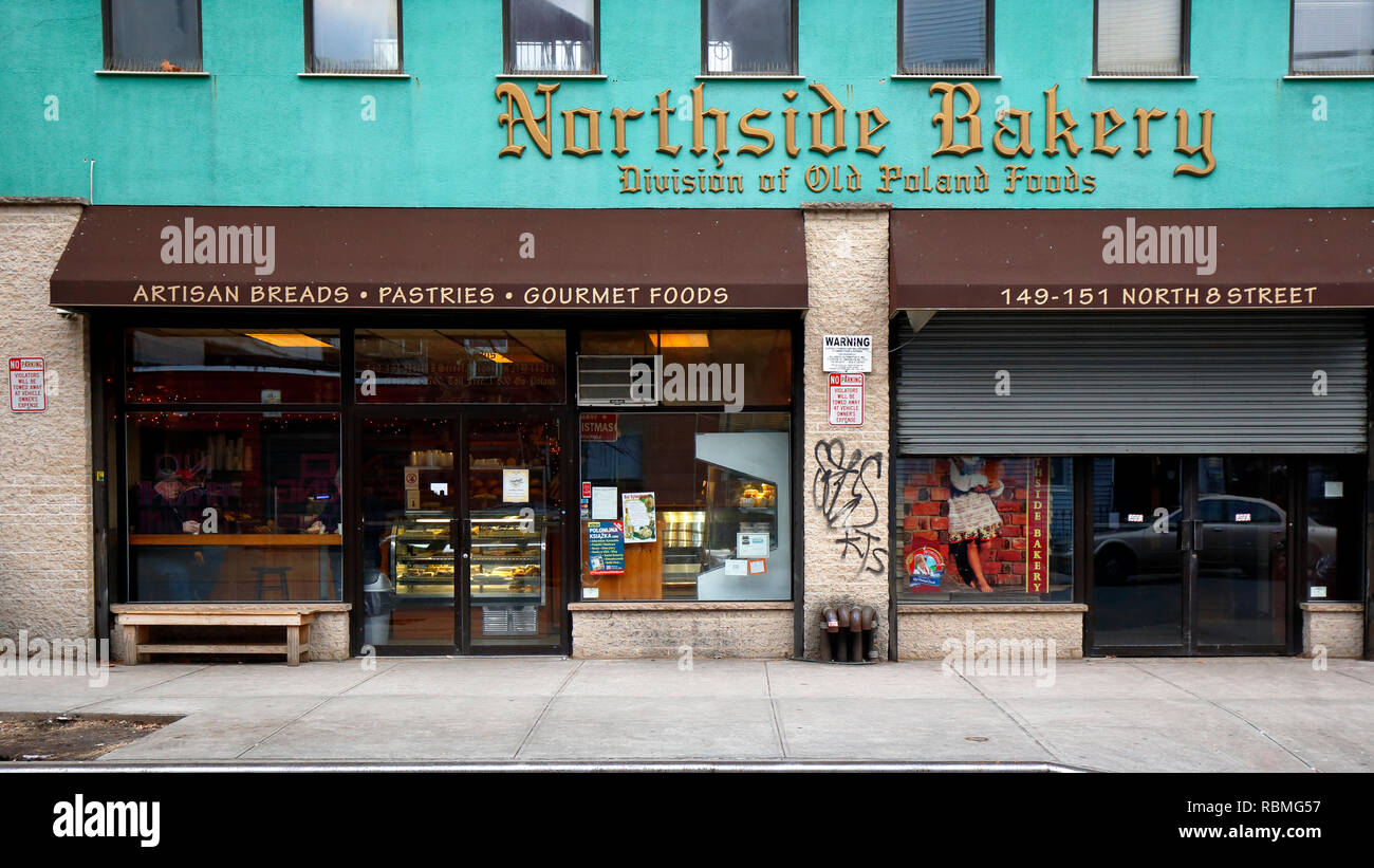 Northside Bakery, 149 N 8th St, Brooklyn, NY. Exterior de una panadería polaca en el barrio de Williamsburg. Foto de stock