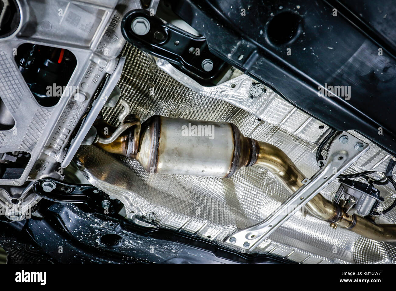 Filtro de partículas de diesel en un VW Volkswagen, Alemania, un  Dieselpartikelfilter einem VW Volkswagen, Deutschland Fotografía de stock -  Alamy