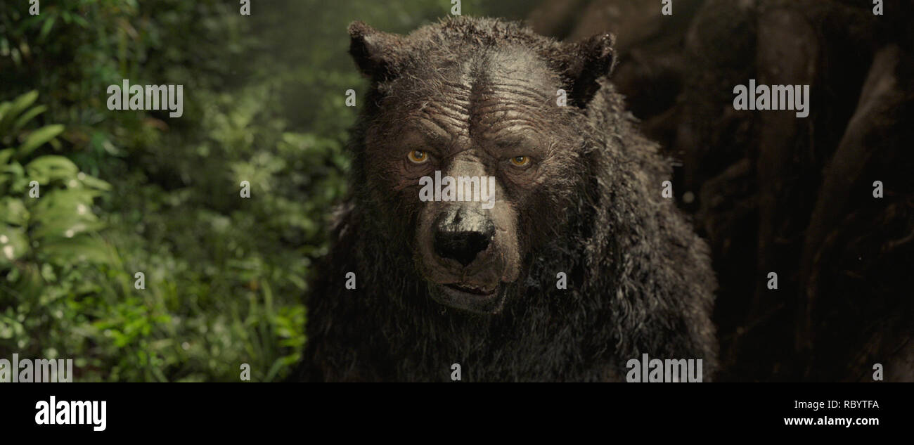 Andy Serkis, 'Mowgli: la leyenda de la selva' (2018) Credit: Netflix / Hollywood Archive Foto de stock