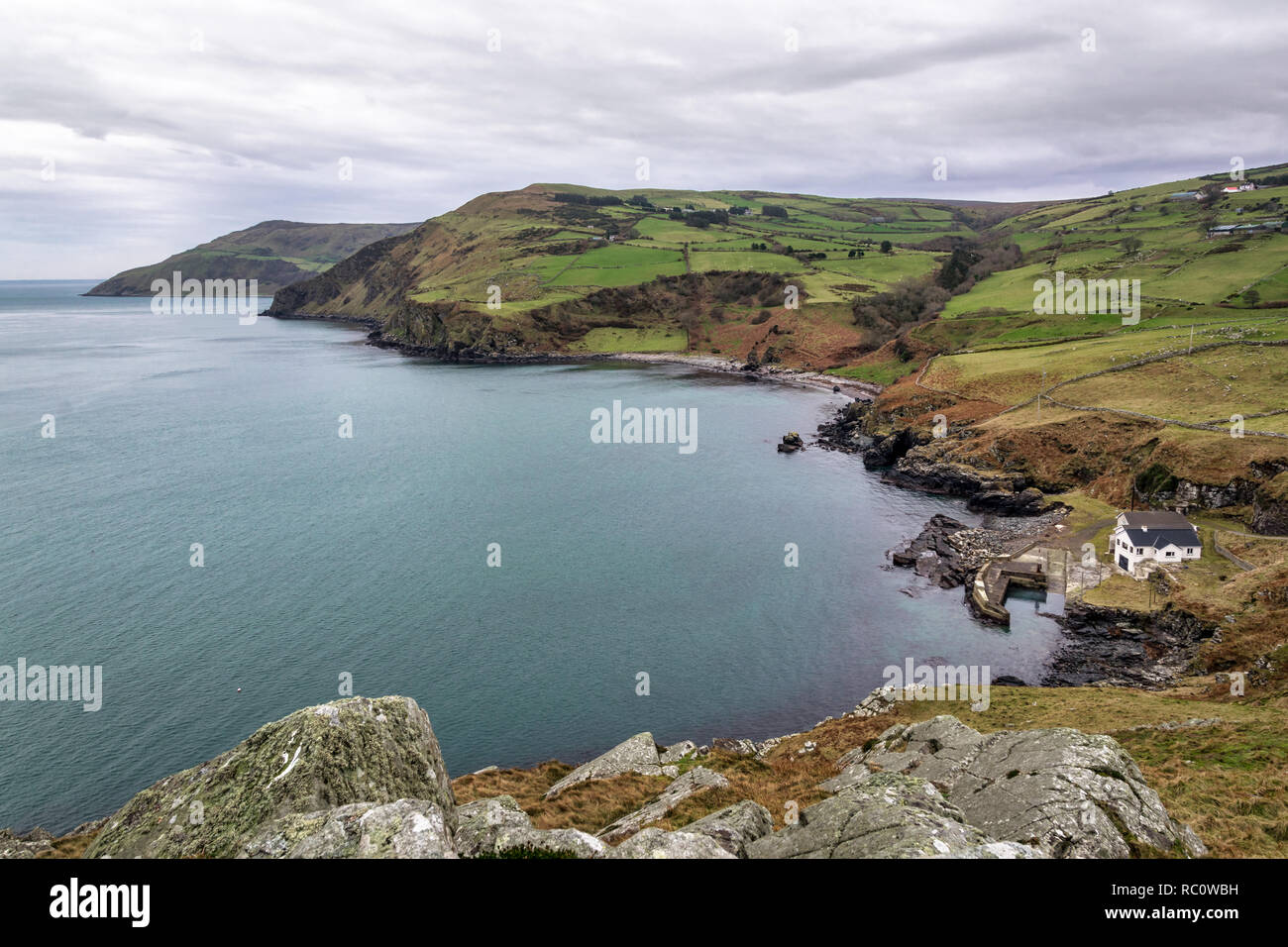 Una vista de la costa de Antrim, en Irlanda del Norte tomadas de Torr Head Foto de stock