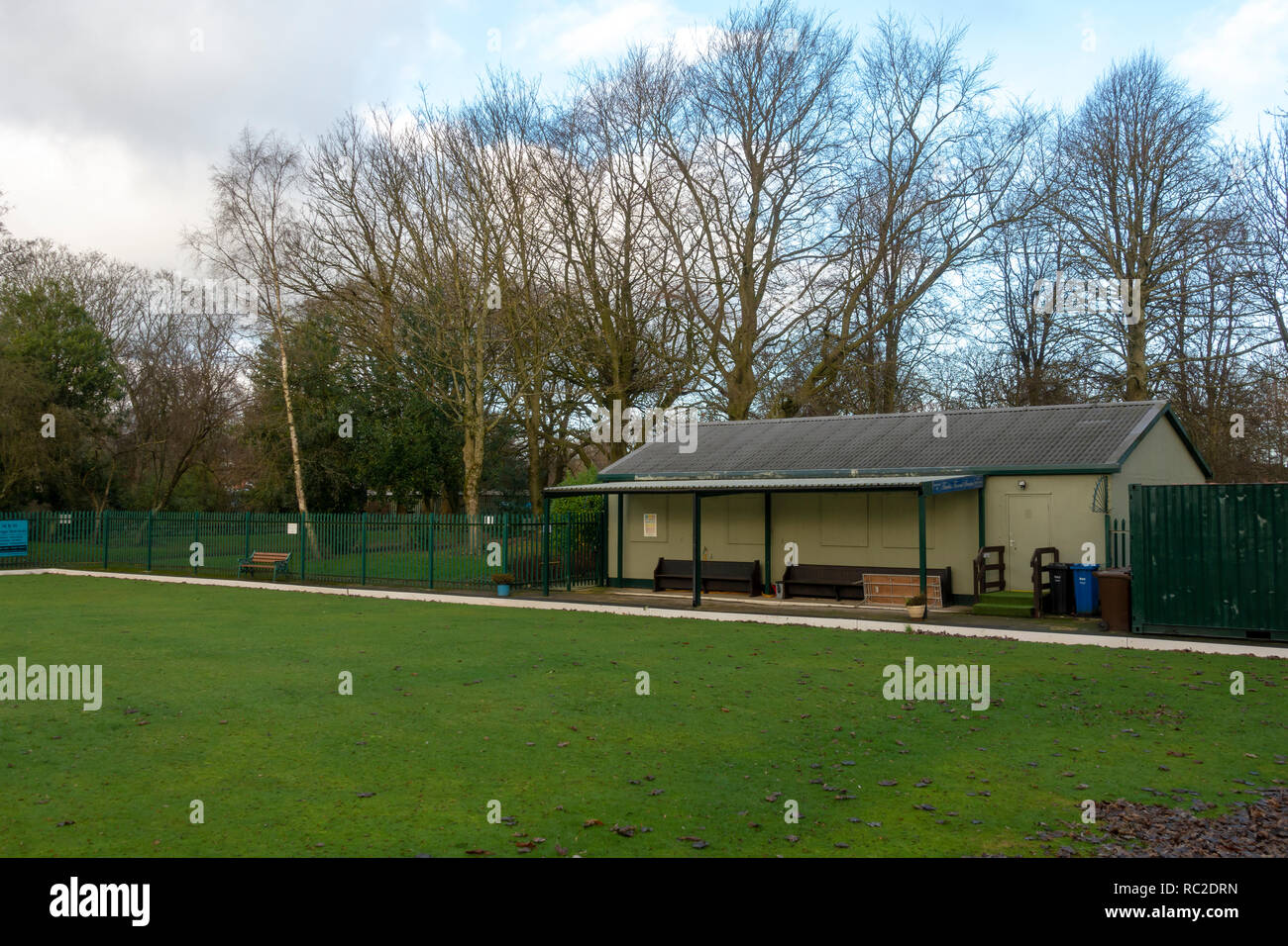 Cerrar Park Radcliffe Bowling Pavilion Foto de stock