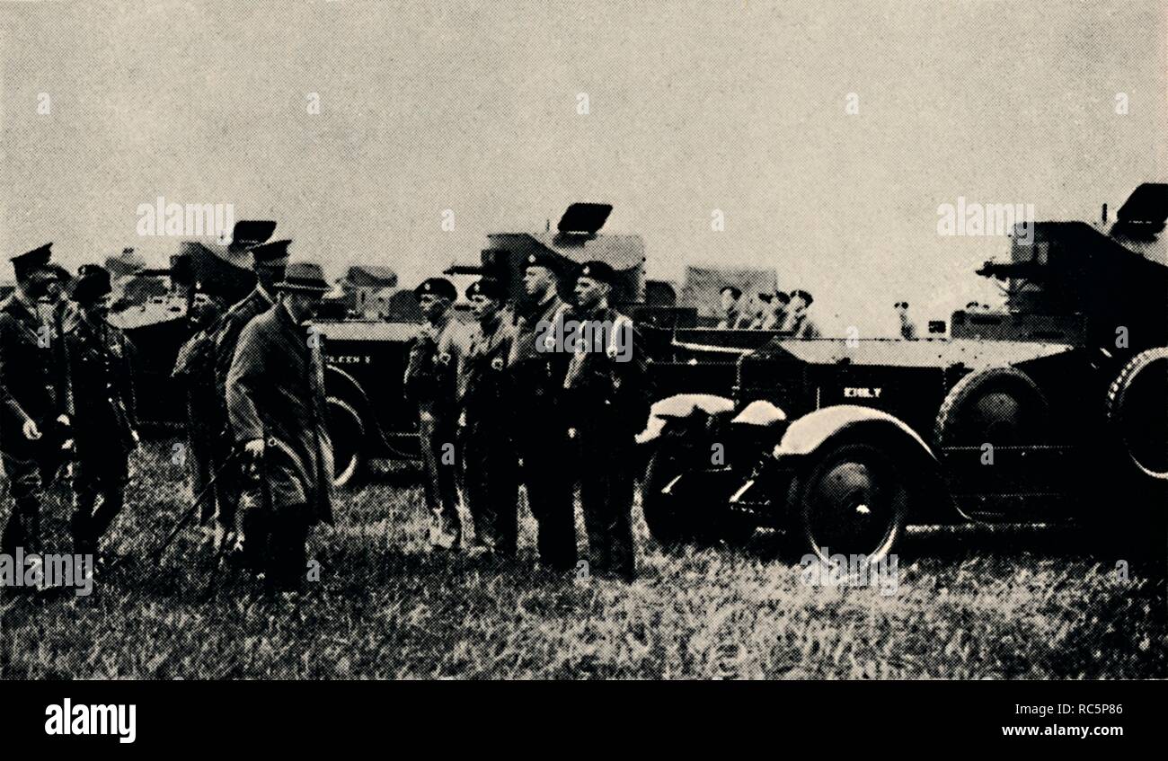 "El Real regimiento de tanques en Alemania", 1918, (1945). Creador: Desconocido. Foto de stock