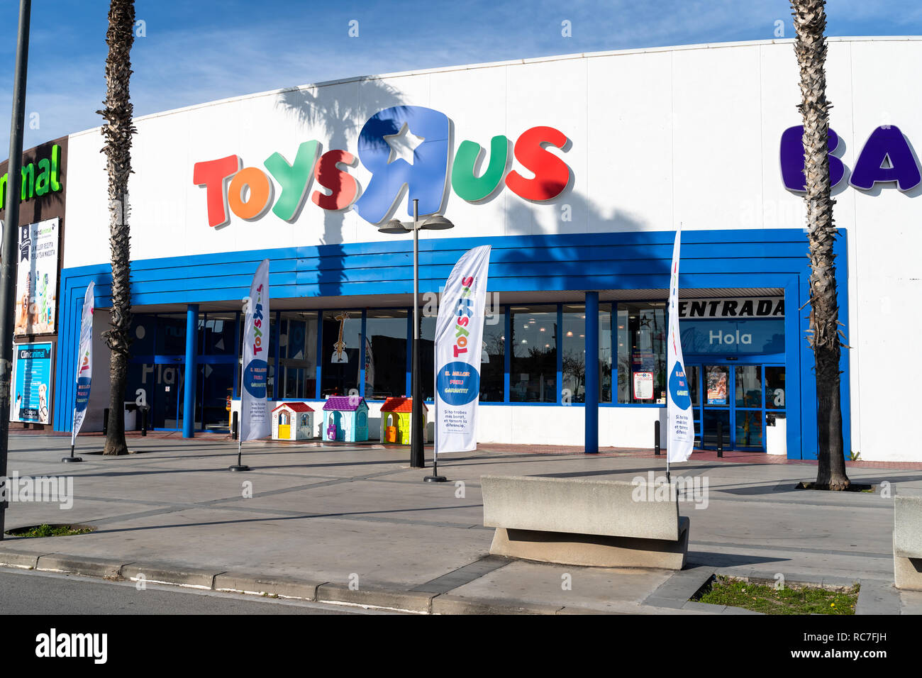 Y ToysRus babiesRus, toy store en Sant Boi de Llobregat, Barcelona, España  Fotografía de stock - Alamy