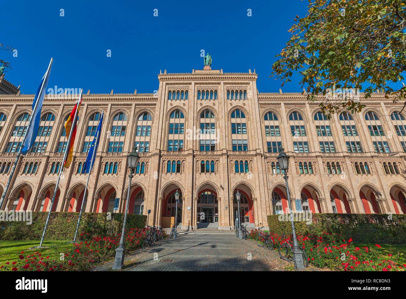 Fachada, Gobierno de la Alta Baviera, Munich, la Alta Baviera, Baviera, Alemania Foto de stock