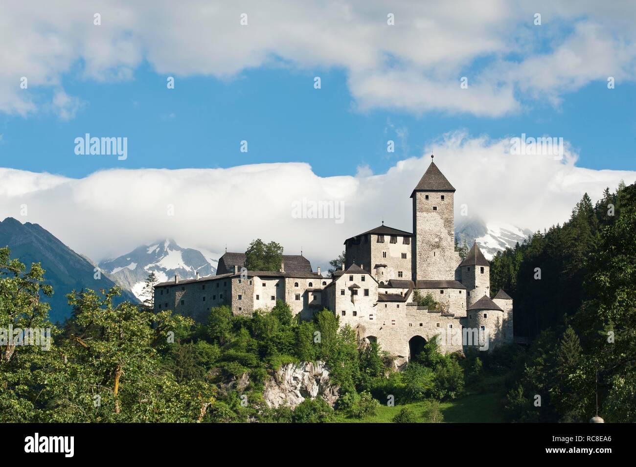 Castillo de arena, en Taufers Taufers, Campo Tures, Tauferer Ahrntal, Valli di Tures e Aurina, Pustertal, Val Pusteria, Tirol del Sur Foto de stock