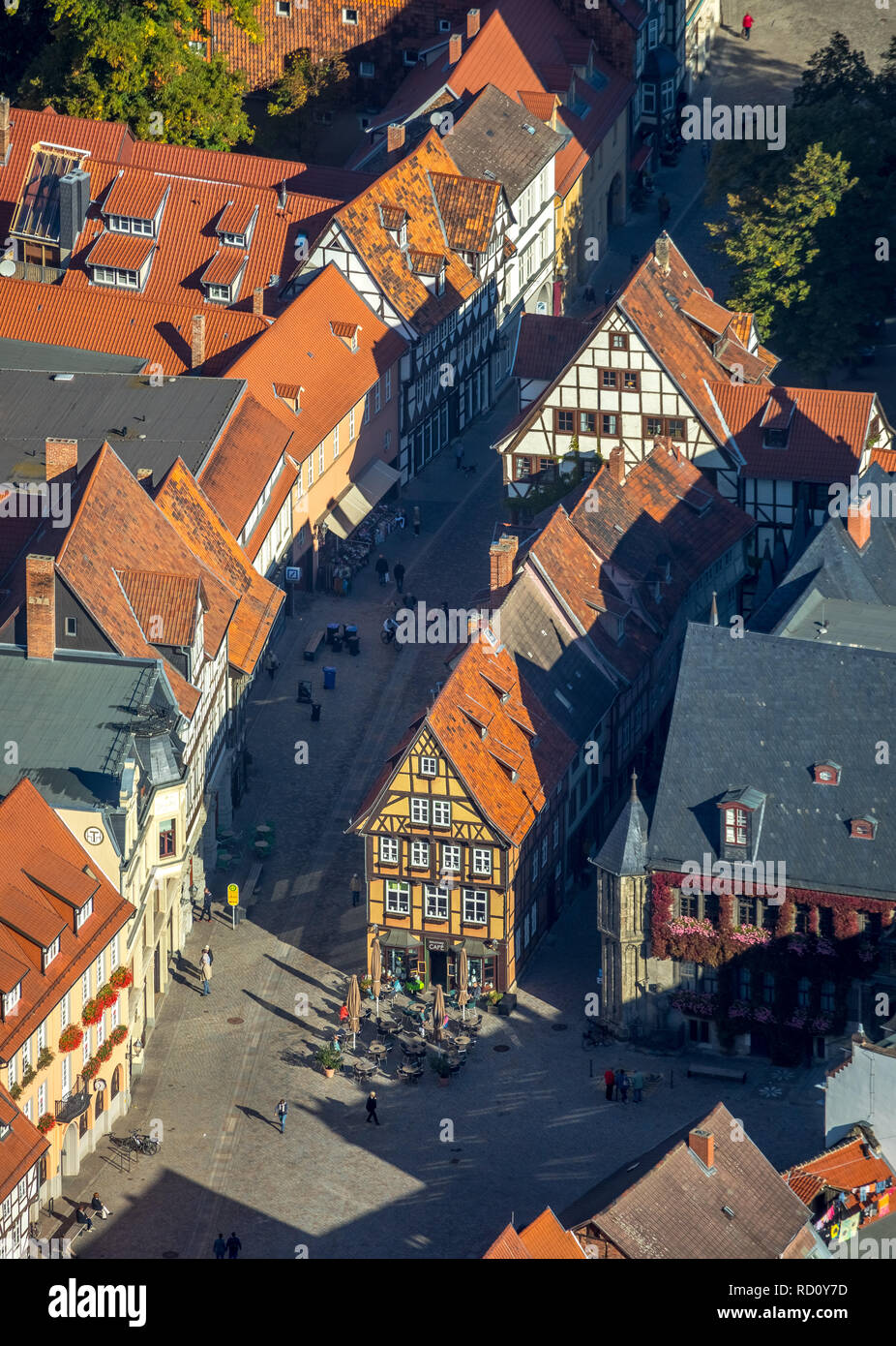Vista aérea, Goetzsches Mausoleo, iglesia del mercado Stankt Benediktii, Marktkirchhof, Quedlinburg-Altstadt, Quedlinburg, distrito de Harz, en el Estado federado de Sajonia-Anhalt, Ge Foto de stock
