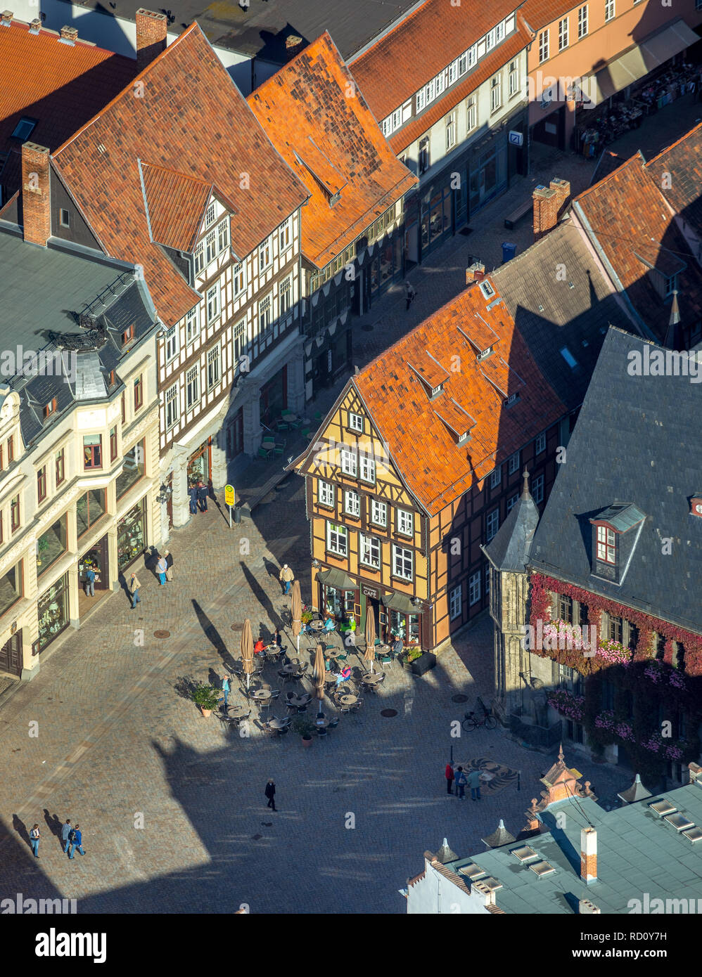Vista aérea, Goetzsches Mausoleo, iglesia del mercado Stankt Benediktii, Marktkirchhof, Quedlinburg-Altstadt, Quedlinburg, distrito de Harz, en el Estado federado de Sajonia-Anhalt, Ge Foto de stock