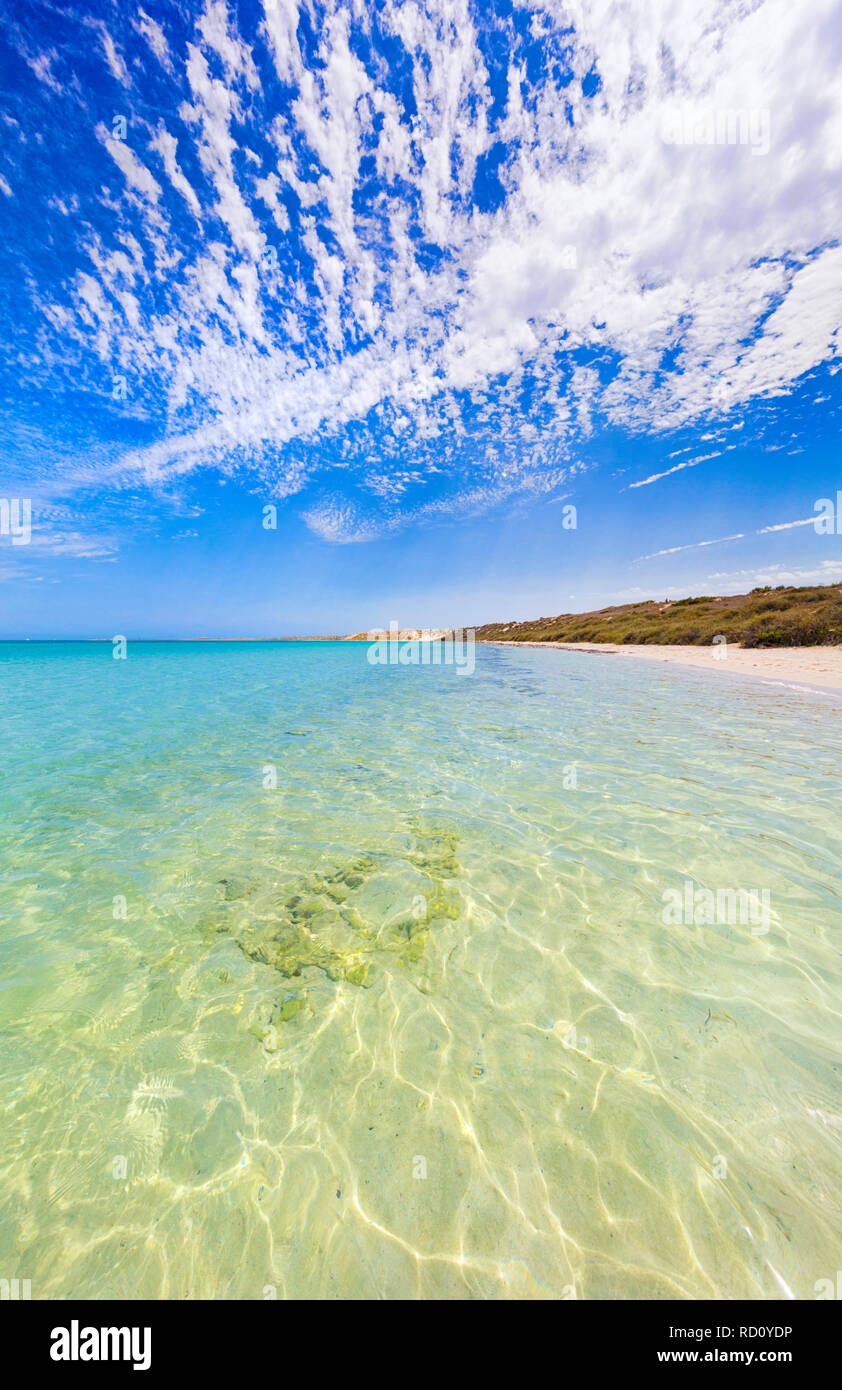 Costa y playa de Coral Bay, en el oeste de Australia. Foto de stock
