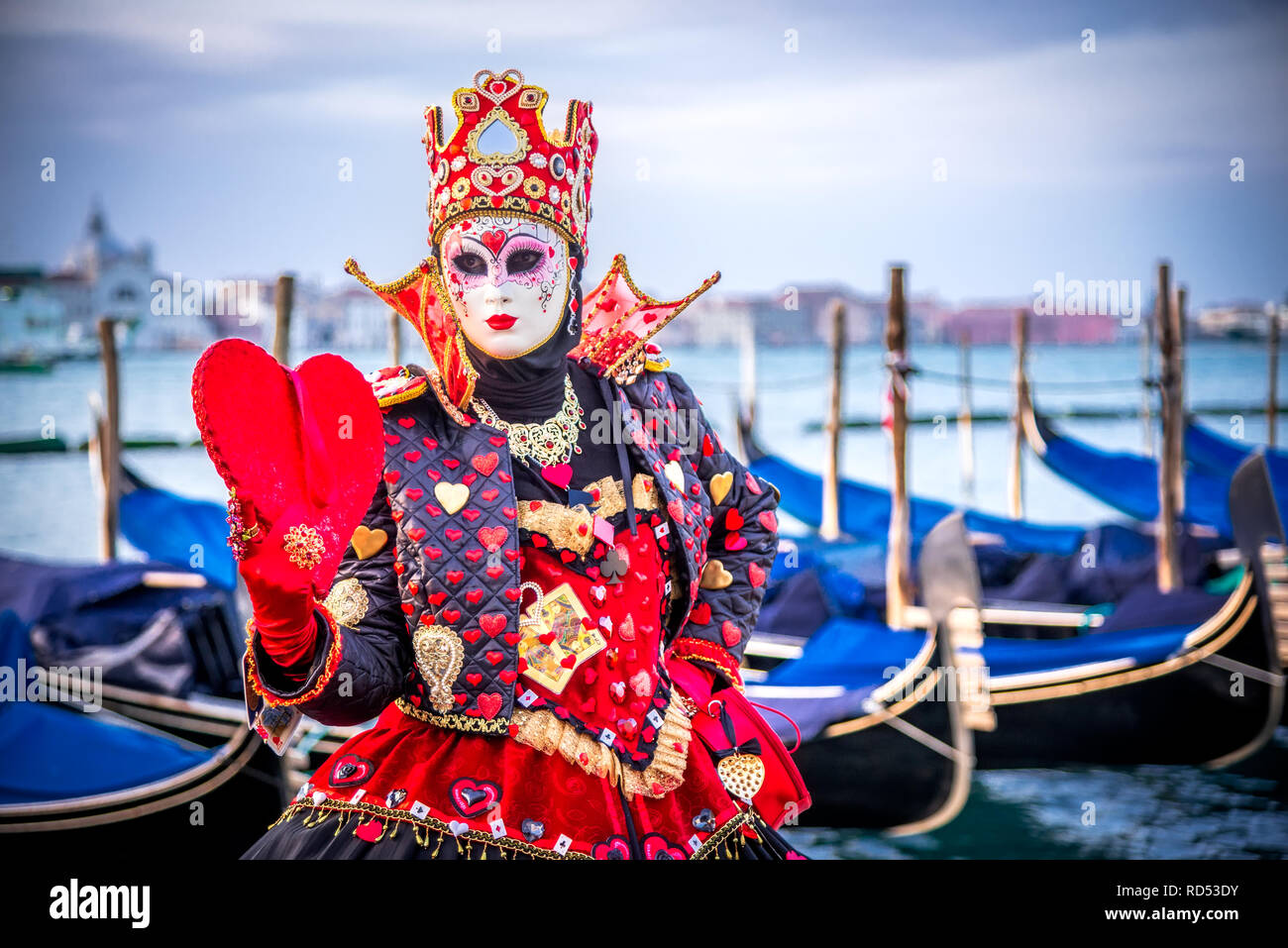 Venecia, el Carnaval de Venecia, con hermosa máscara en la Plaza de San Marcos y el Gran Canal, Italia Foto de stock