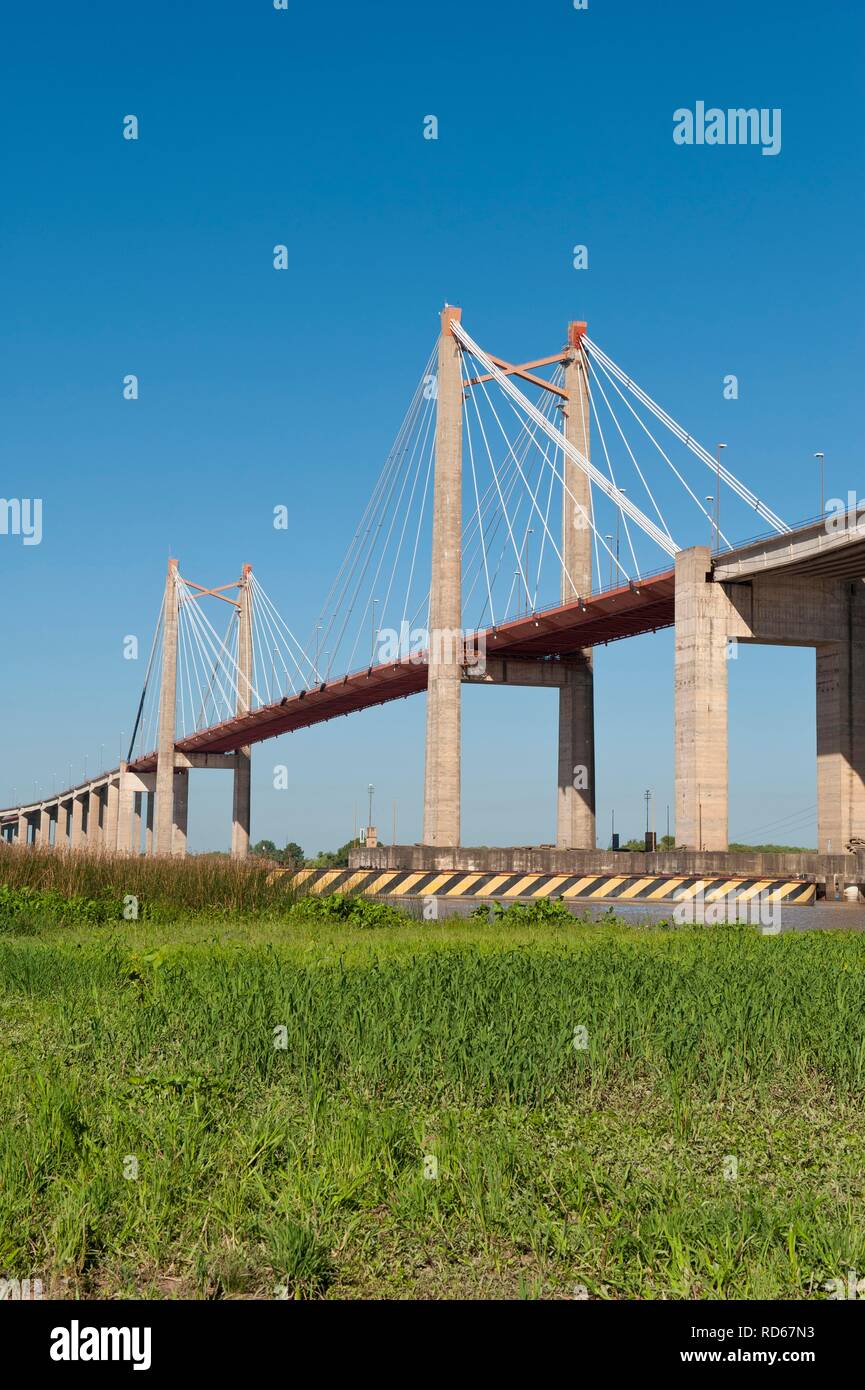 Puente ZárateBrazo Largo a través del río Paraná, Partido de Zárate