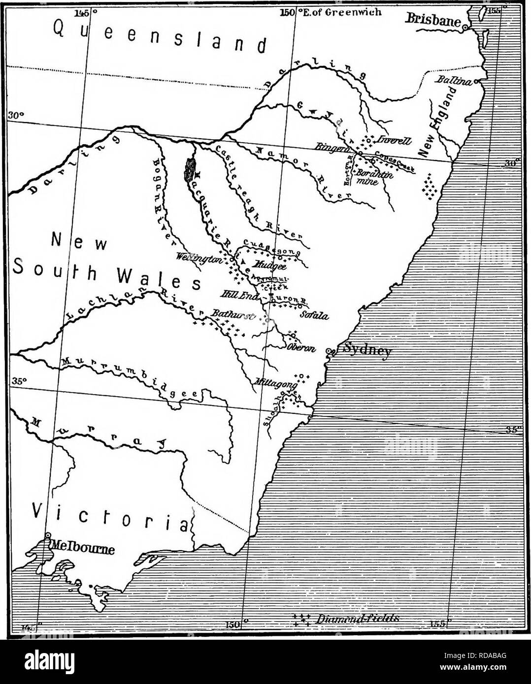 . Piedras preciosas, un relato popular de sus personajes, ocurrencia y aplicaciones, con una introducción a su determinación, mineralogistas, lapidaries, joyeros, etc. con un apéndice sobre perlas y corales. Piedras preciosas, perlas, corales. 222 Descripción sistemática de piedras preciosas en Nueva Gales del Sur hay dos principales distritos de diamante (Fig. 43). Un tramo del país, extendiéndose al norte-oeste de Sydney, en cuanto a la Cudgegong iver y al oeste de Sydney, tan lejos como el río Lachlan. El otro es un diamante RIV. Fig. 43. Los campos de diamantes de Nueva Gales del Sur. (Escala 1 : Foto de stock