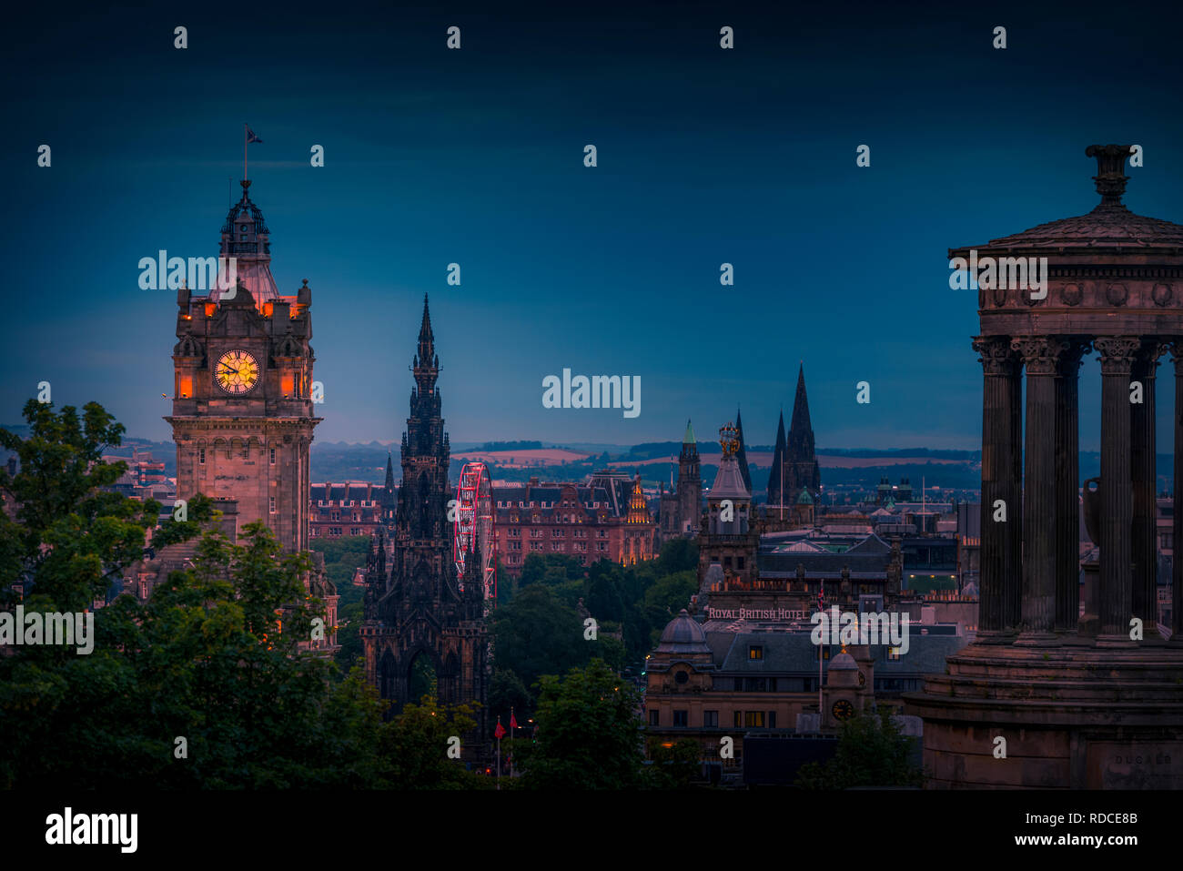 Europa, Großbritannien, Schottland, Edimburgo, Aussichtspunkt, Calton Hill, el Hotel Balmoral, Turm Foto de stock