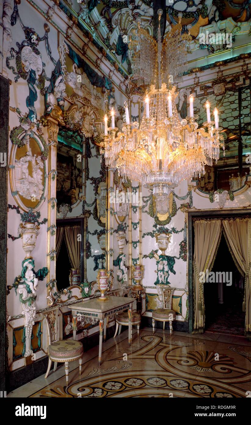 GABINETE DE PORCELANA - SIGLO XVIII. Ubicación: Interior del Palacio Real.  MADRID. España Fotografía de stock - Alamy