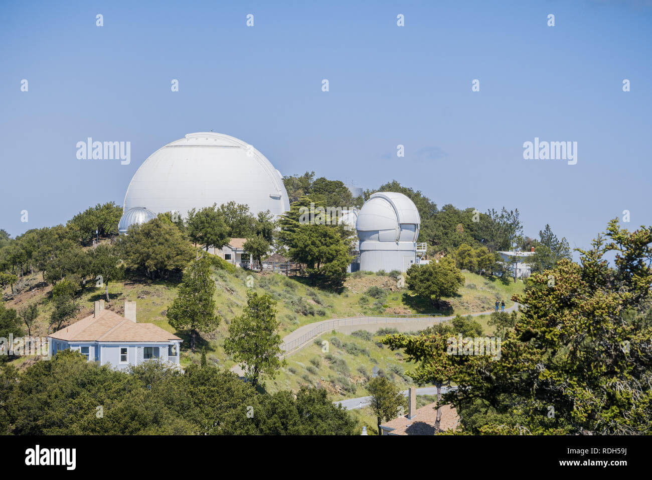 Vista hacia Shane Observatorio y el telescopio Buscador de Planetas  automatizado, Mt Hamilton, San José, San Francisco Bay Area, California  Fotografía de stock - Alamy