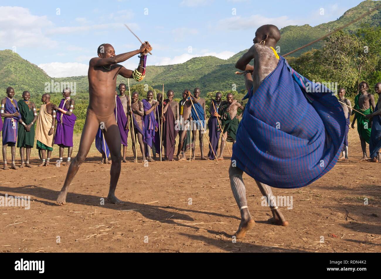 Stick fighting africa fotografías e imágenes de alta resolución Alamy