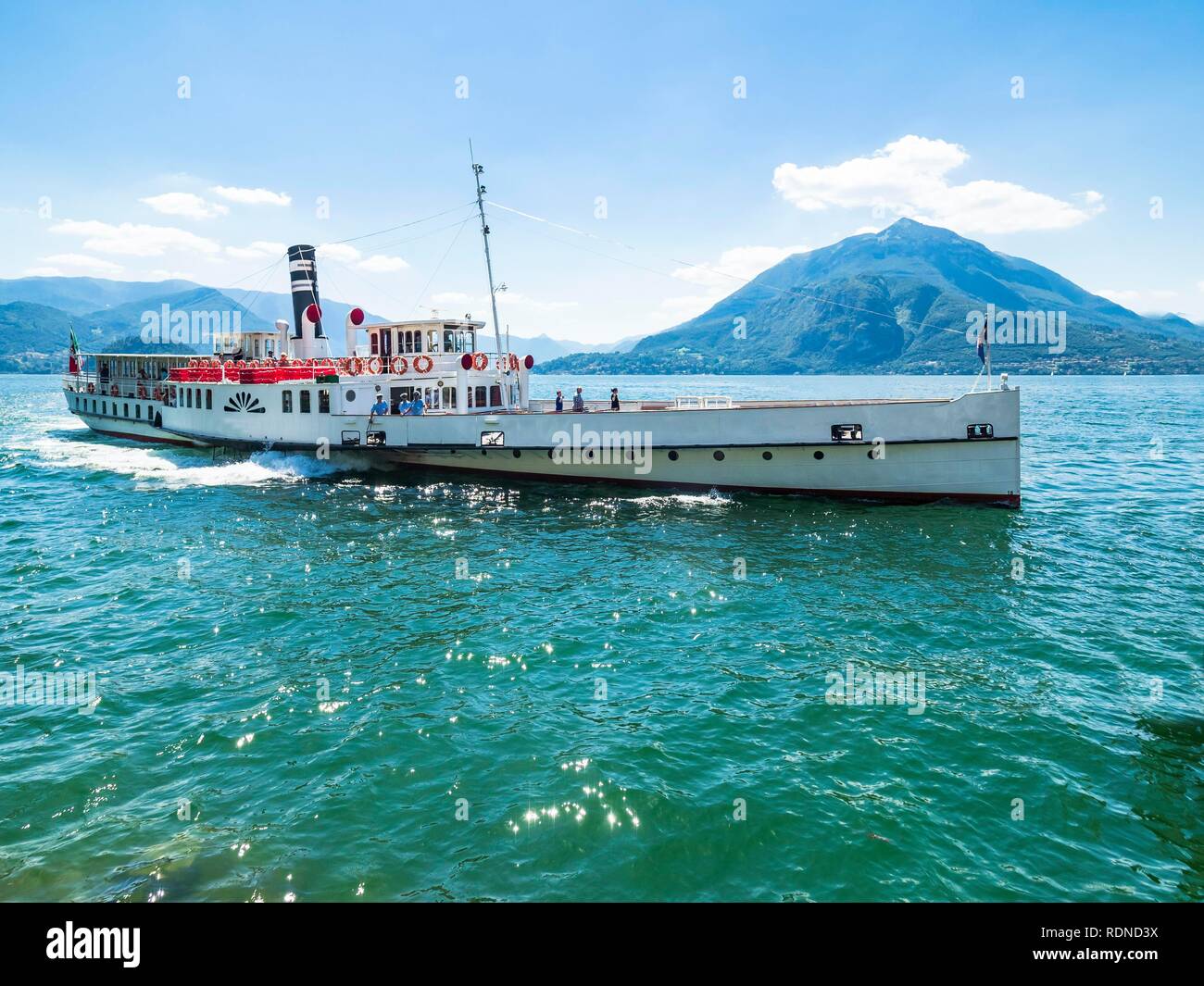 Viejo barco de vapor, Varenna, Lago di Como, Lago de Como, en la provincia de Como, Italia, Lombardai Foto de stock