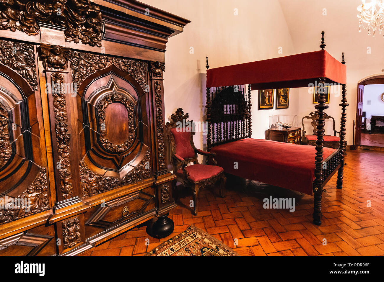 Palacio Nacional de Sintra, sala interior, Portugal Foto de stock