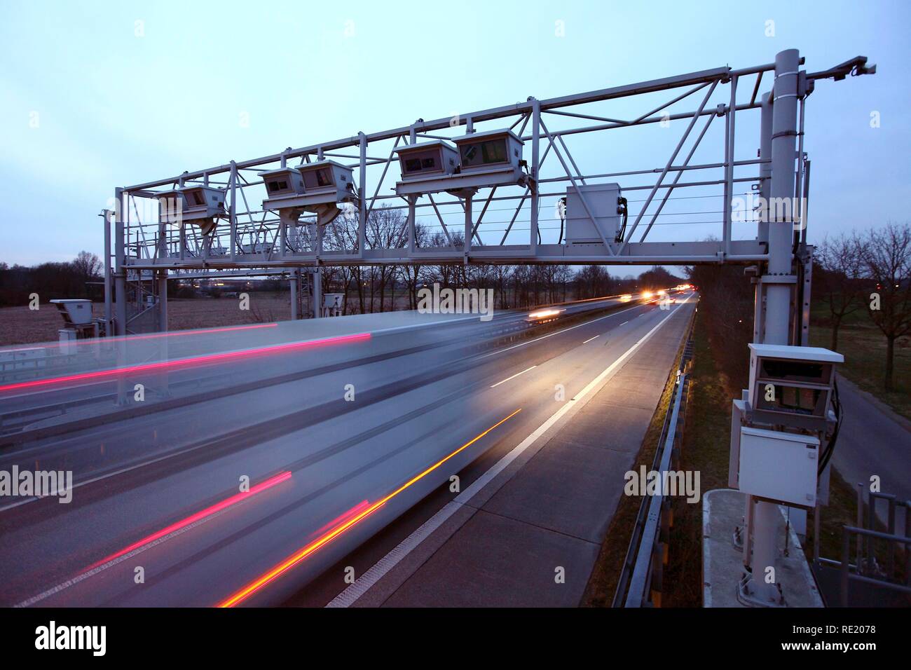Controles de autopista fotografías e imágenes de alta resolución Alamy