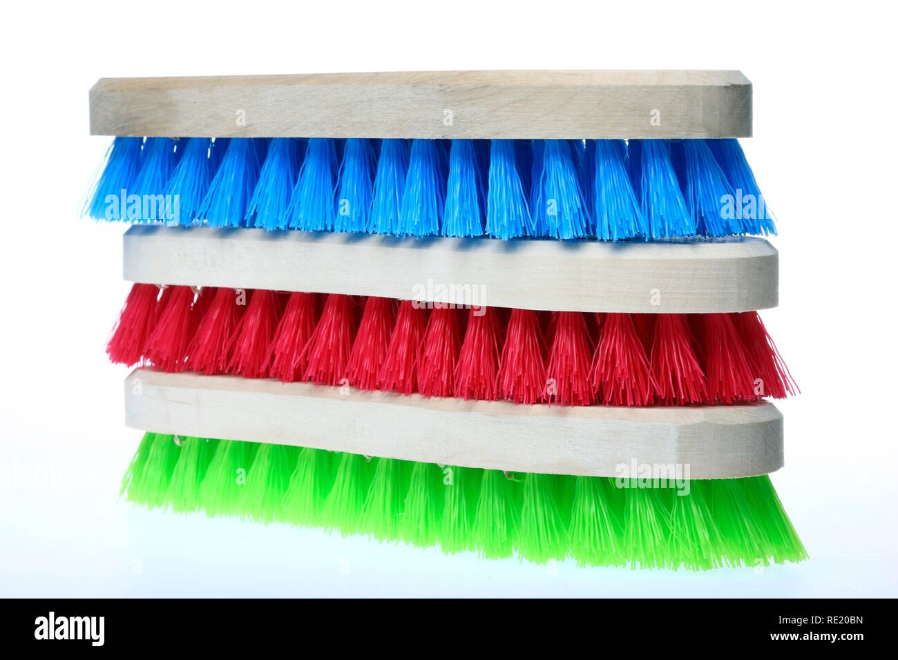 cepillo para ropa de plástico con cerdas multicolores 3425527 Foto de stock  en Vecteezy
