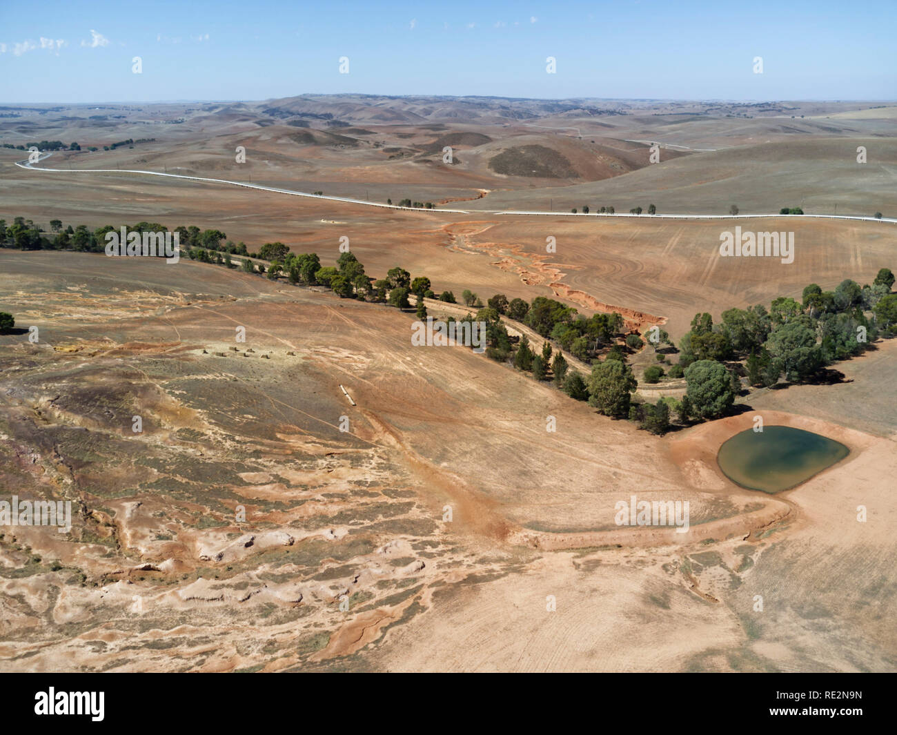 Antena de tierras muy erosionada sin controles de gestión en lugar de Australia del Sur Foto de stock