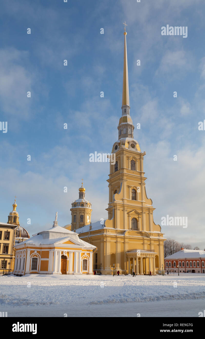 La Catedral de los Santos Pedro y Pablo, en San Petersburgo, Rusia