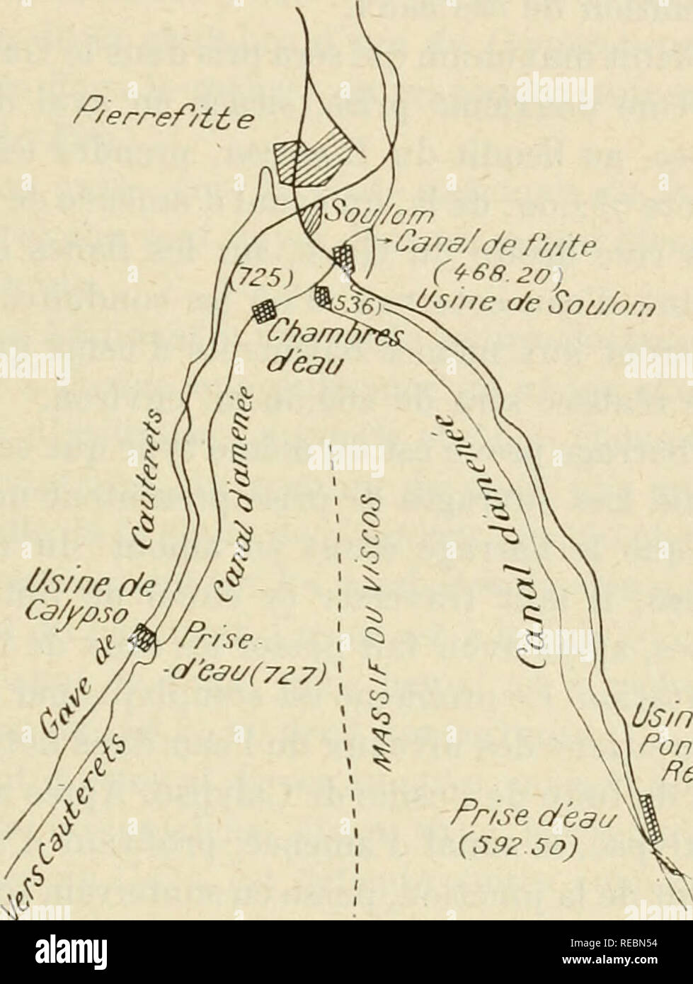 . Compte rendu. La ciencia; la ciencia -- Congresos. EYDOUX, ÃIECTRIFICATION DU RÃSEAU PYRÃNÃEN. P/erref/it e-fitte PIERREFITTE NESTALAS, se bifurque près de cette dernière localité en deux autres vallés, la vallée de Luz ou du Gave de Pau proprement dit à l'Est et la vallée de Caiiterets à l'Ouest {voir croquis annexé). Ces deux vallés sont desservies par les lignes d'intérêt à local voie de i m et à électrique de tracción de Pierrefitte à Cauterets. Elles sont séPará©s par onu macizo montagneux dont le dernier sommet caractéristique vers le Nord, où cette arête disparaît, s'appelle le pic de V Foto de stock