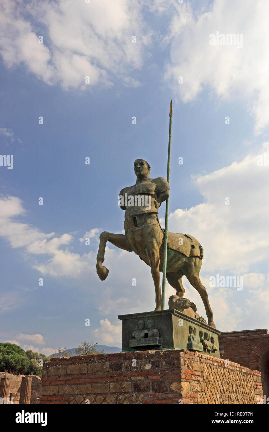 Centaur, escultura en el foro, Pompeya Fotografía de stock - Alamy