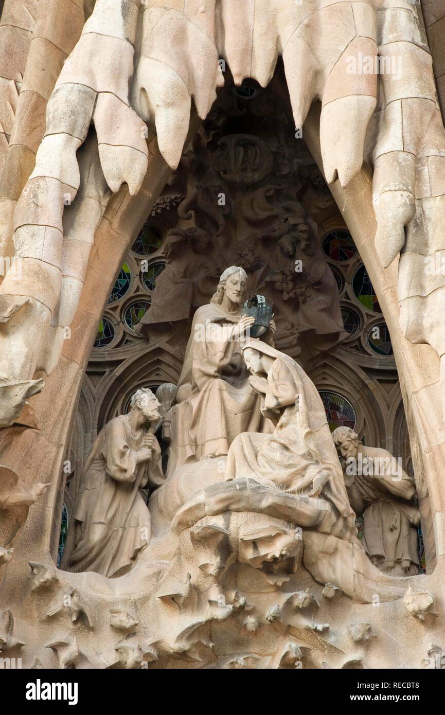 Esculturas religiosas sagrada familia fotografías e imágenes de alta