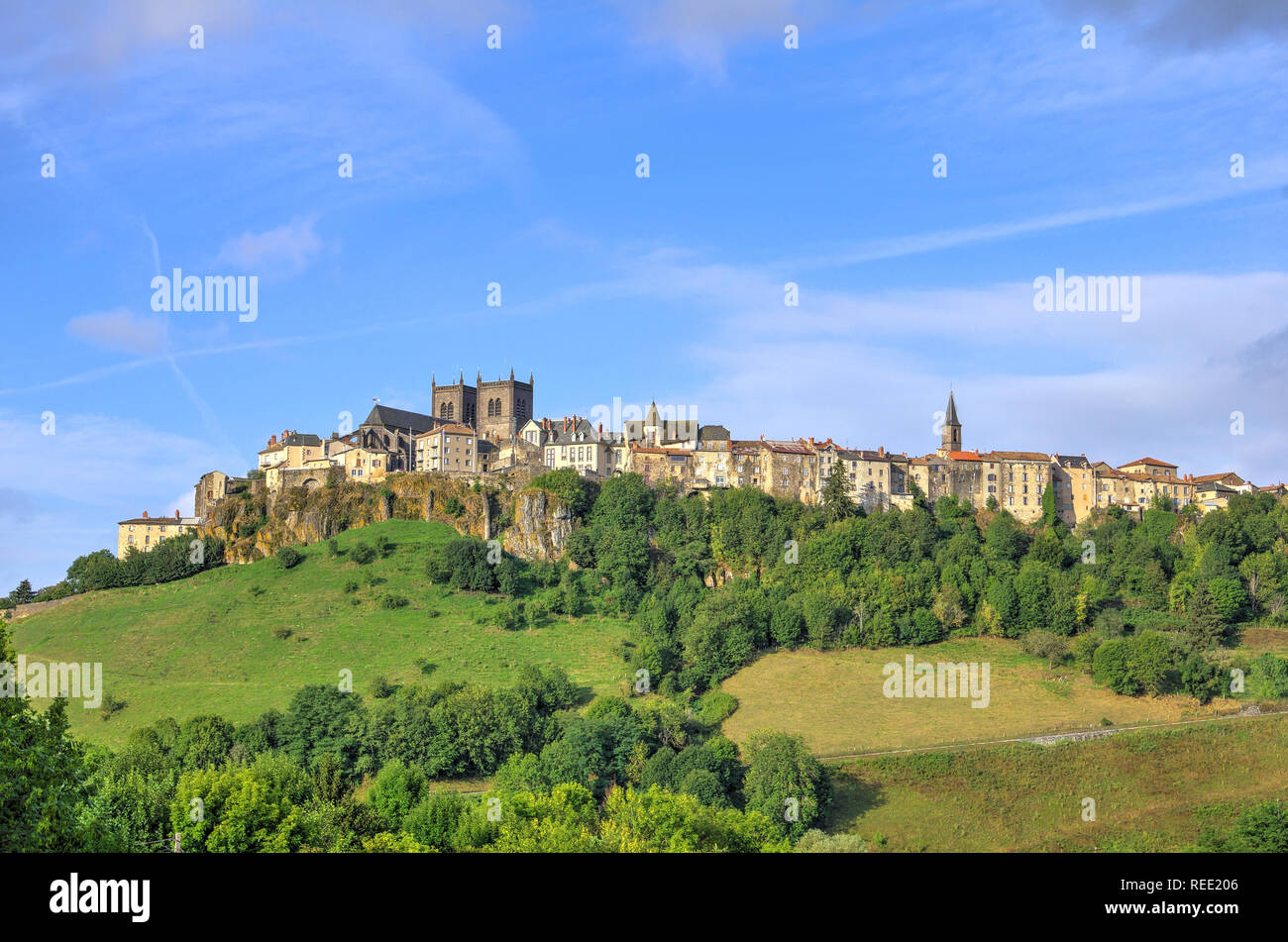 Ciudad medieval francés llamado Saint-harina. Cantal Auvernia Francia Foto de stock