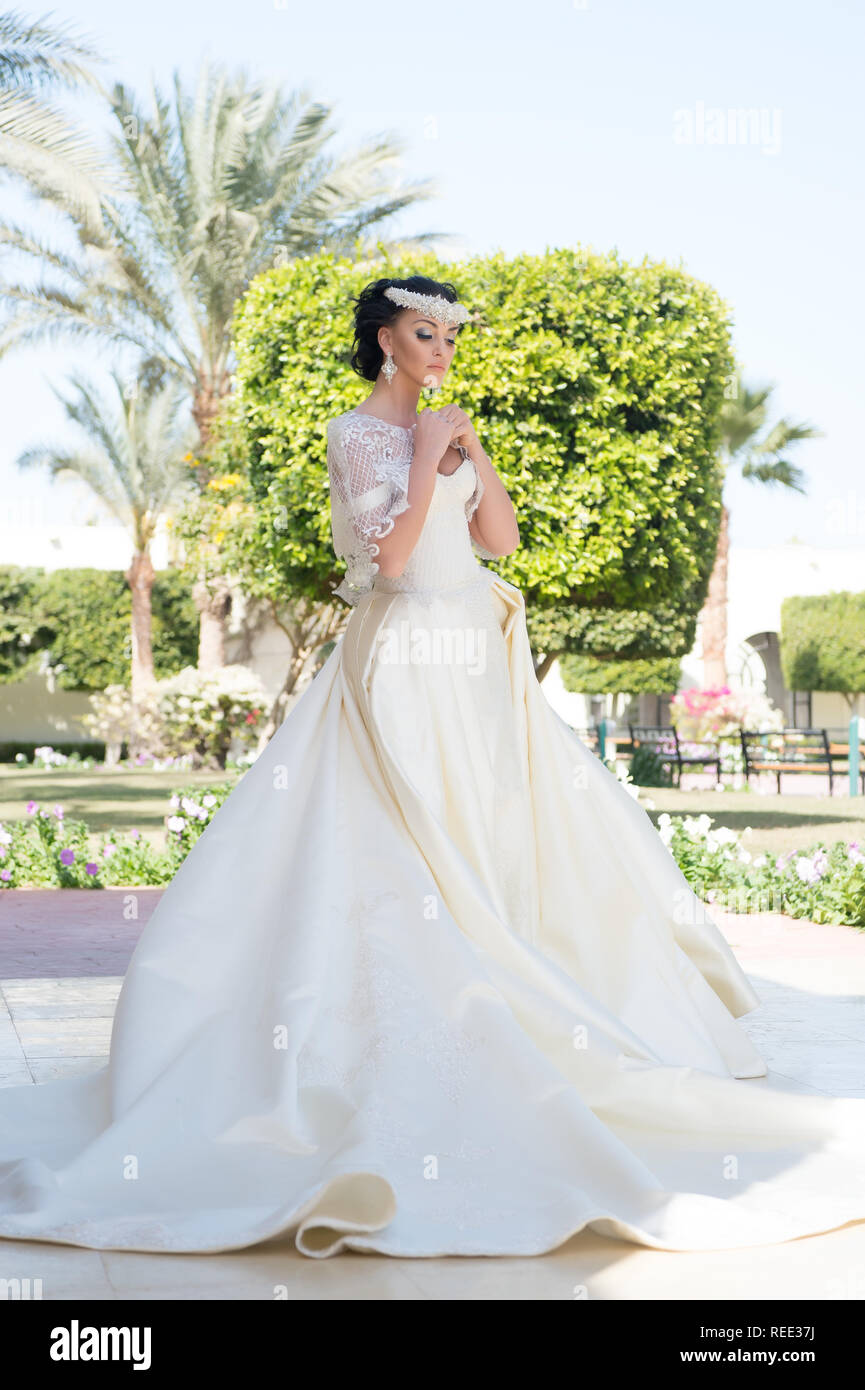 Precioso Vestido De Novia Trucos Y Consejos De Expertos Boda En El Extranjero Considerar Las Cosas