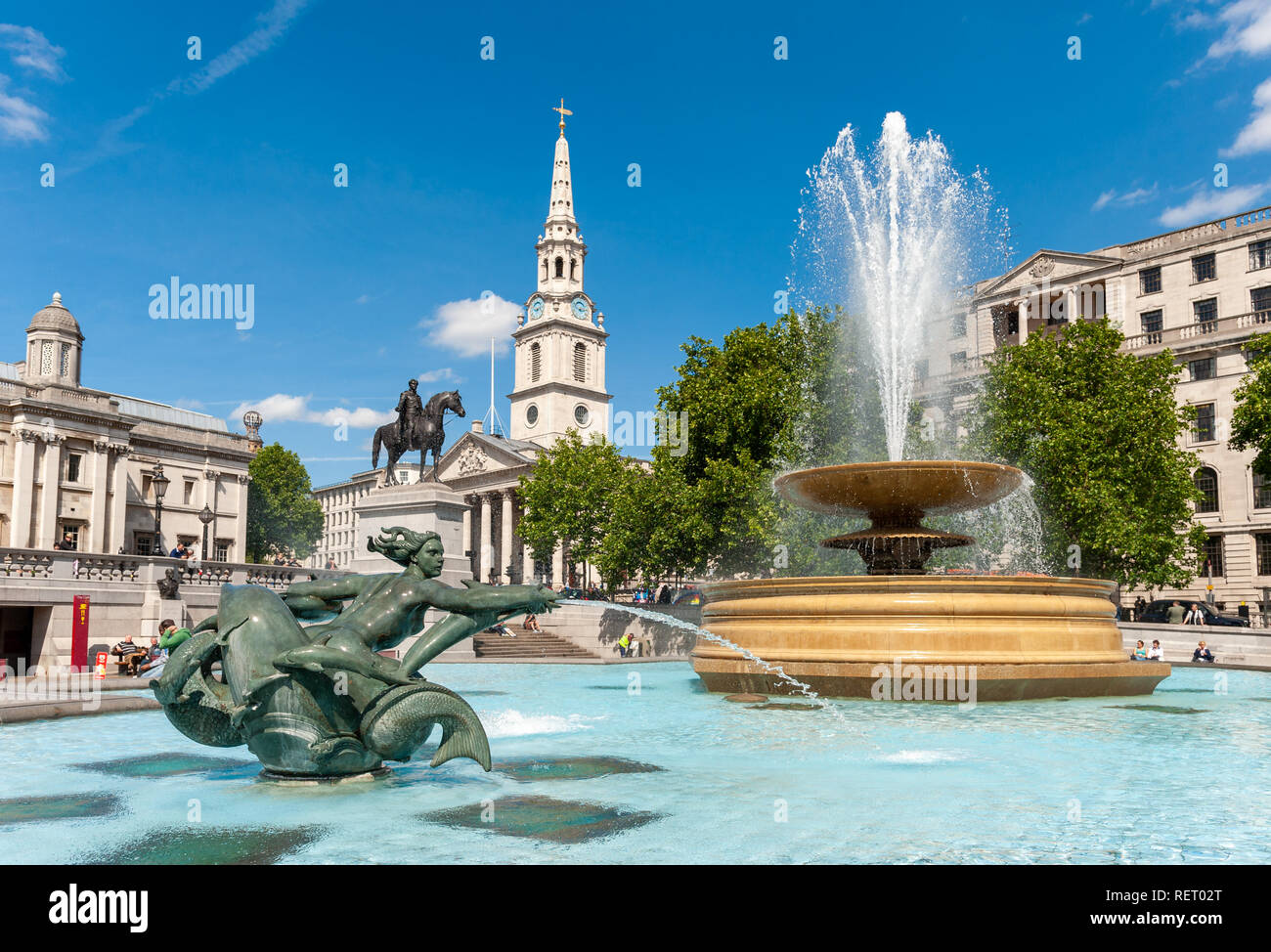 Fuente en Trafalgar Square, Londres, Reino Unido. Foto de stock