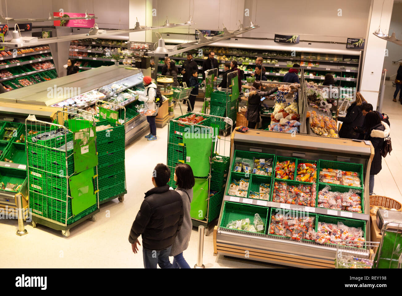 Pompeya trompeta fusión Waitrose canary wharf fotografías e imágenes de alta resolución - Alamy