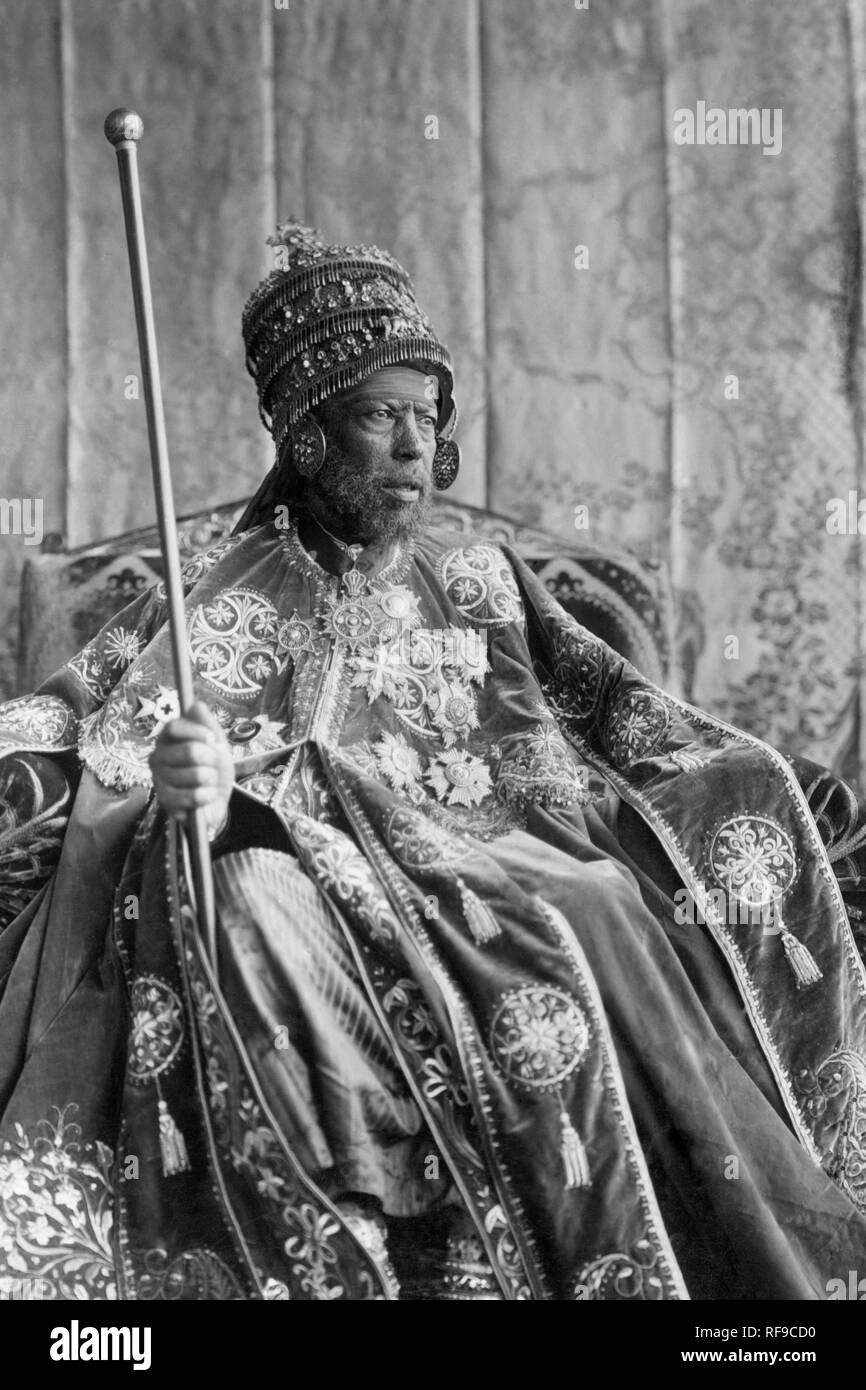 El emperador Menelik II, Etiopía, África 1935 Foto de stock