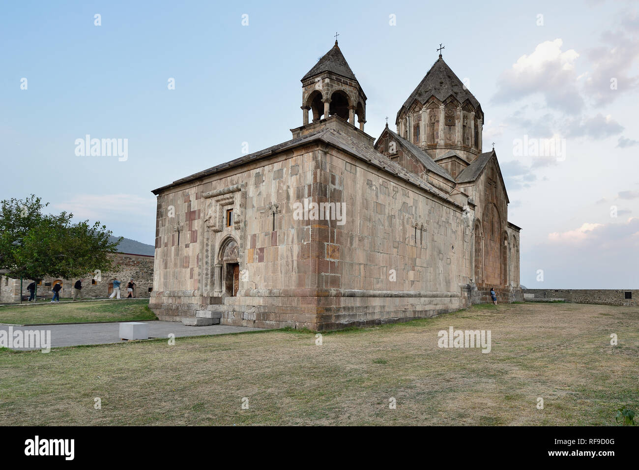 Antigua iglesia armenia medieval de Gandzasar monasterio cerca de Vank ciudad en Nagorno Karabaj República Foto de stock