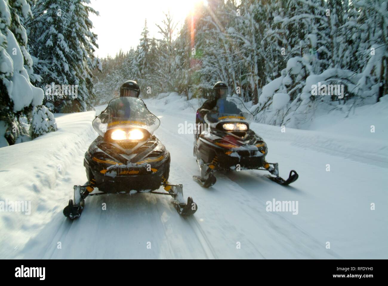 Quebec, Canadá puede conducir motos de nieve durante el invierno, la región  de Saguenay - Lac Saint Jean de Monts Valin Fotografía de stock - Alamy