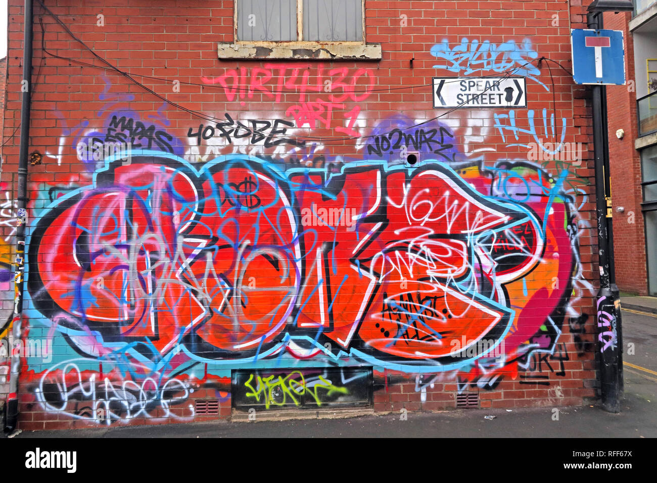 Arte urbano en Spear Street, Northern Quarter, NQ4, Manchester, Inglaterra, Reino Unido, M1 1DF Foto de stock