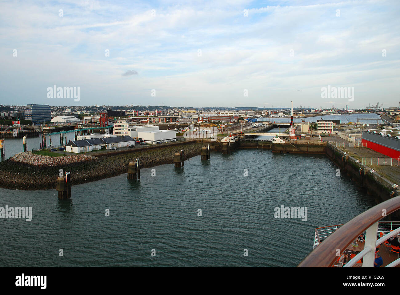 El puerto de Le Havre (Normandía, Francia). Le Havre es una ciudad y comuna  francesa urbana en el departamento de Seine-Maritime en la región de  Normandía de nort Fotografía de stock -