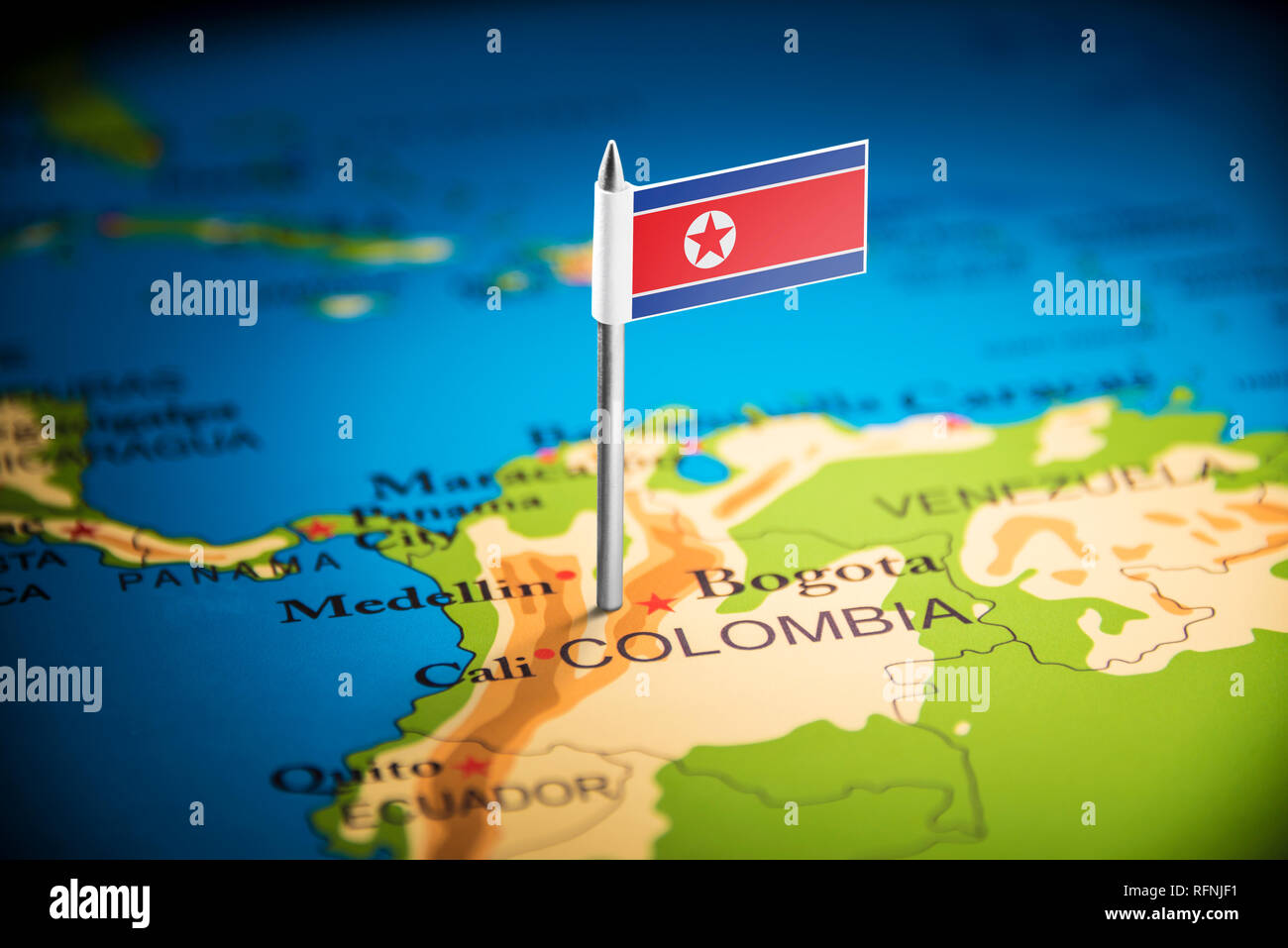 Mapa de colombia con bandera fotografías e imágenes de alta resolución