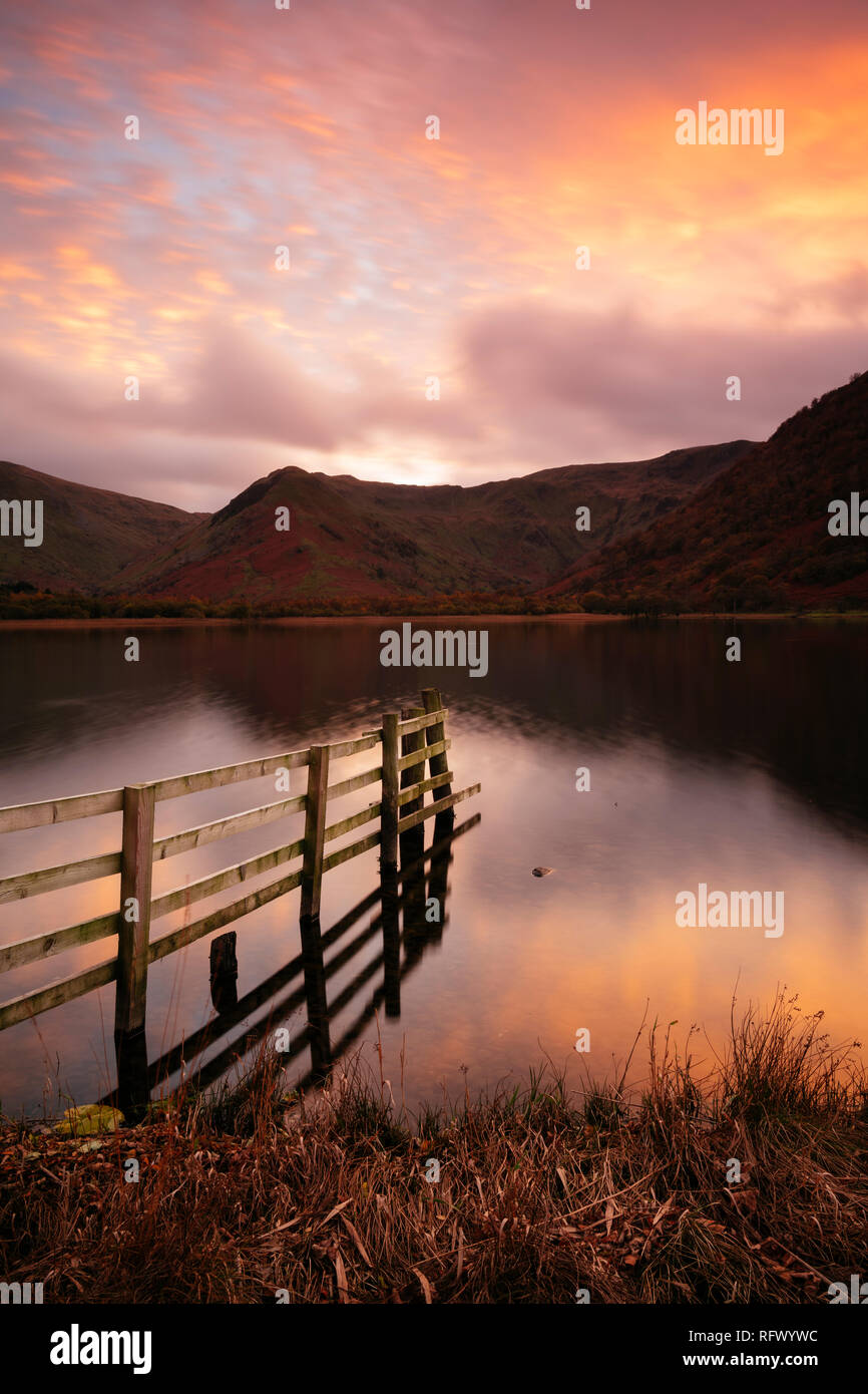 Hermanos agua al atardecer, Dovedale, Lake District National Park, Sitio del Patrimonio Mundial de la UNESCO, Cumbria, Inglaterra, Reino Unido, Europa Foto de stock