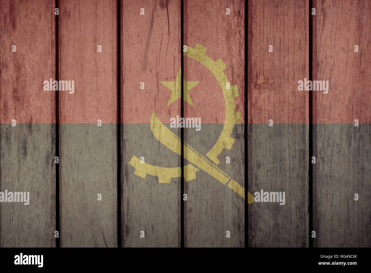Angola Noticias Política Concepto: Bandera de Angola valla de madera Foto de stock