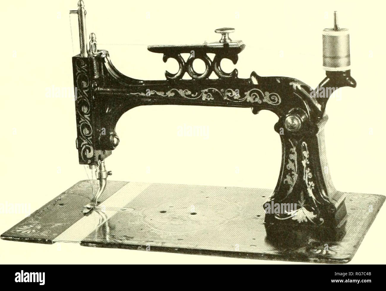 Boletín - Museo Nacional de los Estados Unidos. La ciencia. Figura 96.-A.  B. La máquina de coser de Howe de alrededor de 1860. (Smithsonian foto  45525-C.) Figuras 96, 97 y 98.
