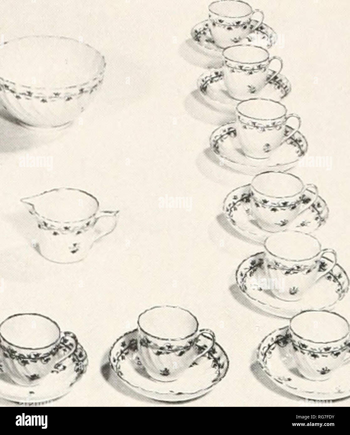 4 Taza Tetera en forma de color ámbar Blanco Inglés Porcelana Fina por Milton China