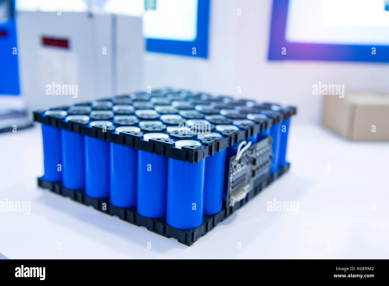 Ión de litio baterías industriales de alta corriente Fotografía de stock -  Alamy