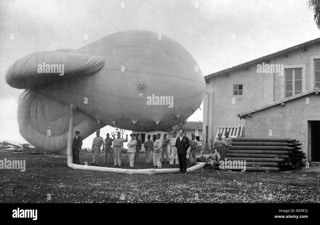La aeronáutica, un globo 1920 Foto de stock
