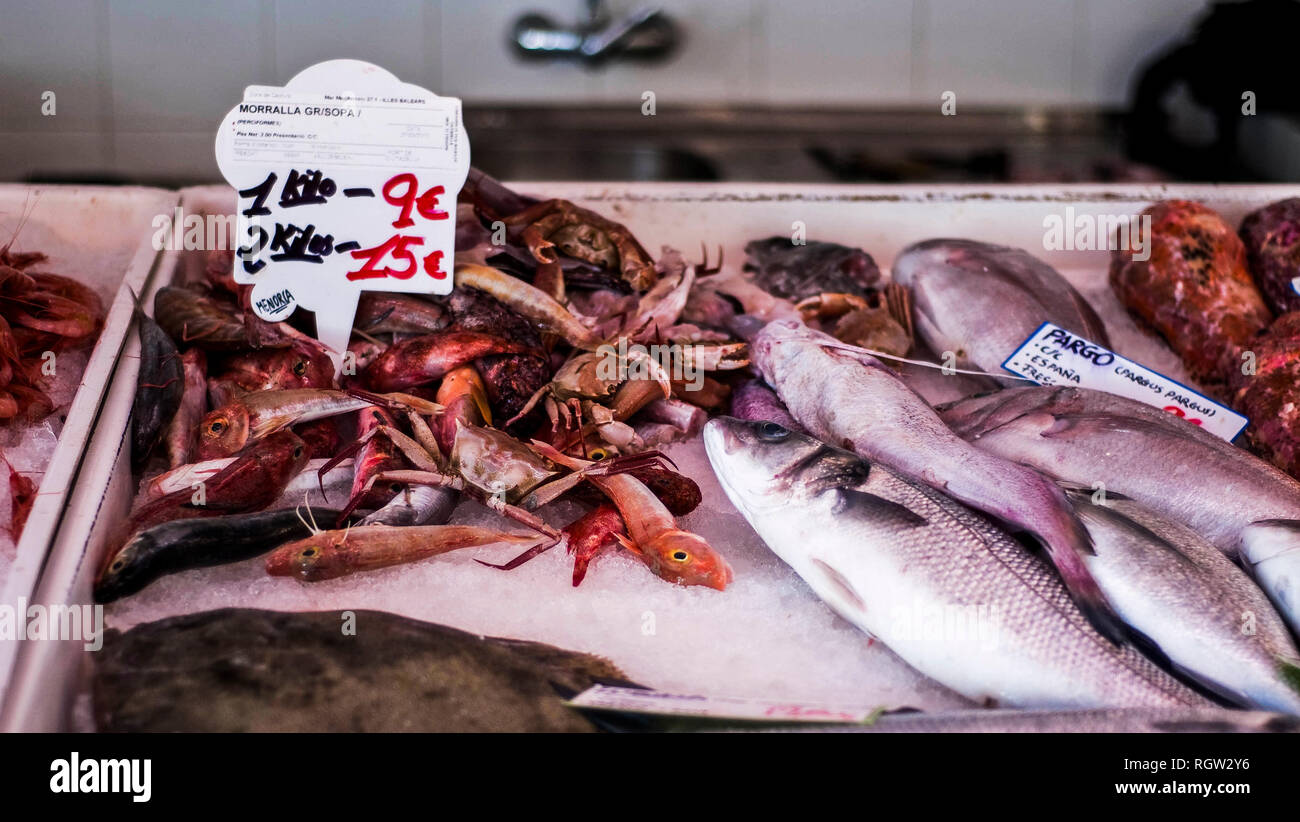 Mercado pescado mahon fotografías e imágenes de alta resolución Alamy