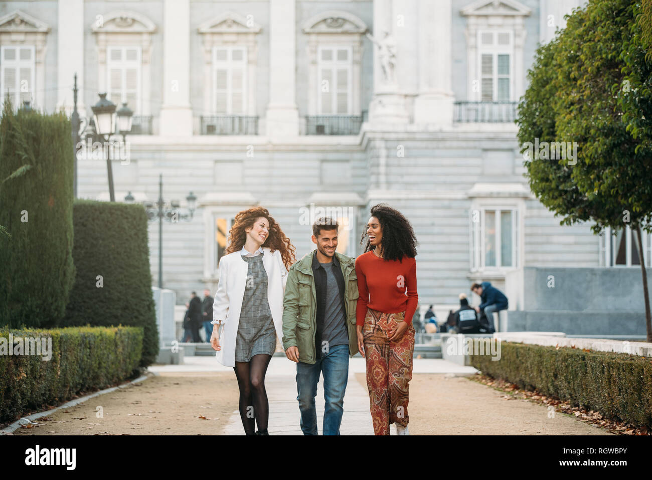 Para singles,padres con hijos, Hacer amigos de Madrid.