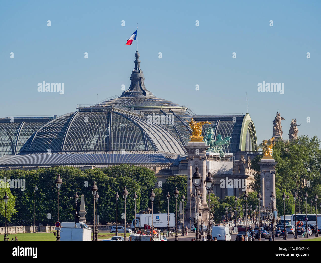 París, 7 de mayo: Vista exterior del Grand Palais, el 7 de mayo de 2018, en París, Francia Foto de stock
