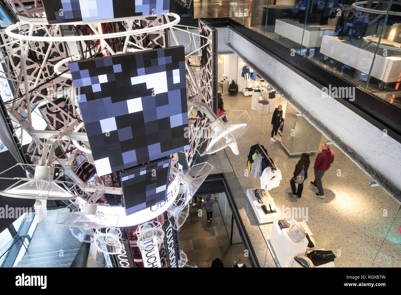 Nike NYC flagship store en la Quinta Avenida, en la ciudad de Nueva York, EE.UU Fotografía stock Alamy